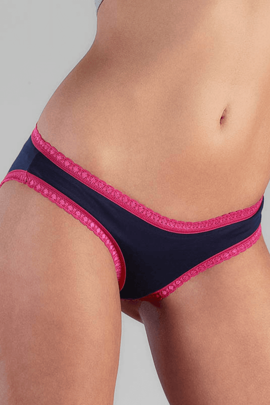 Women's briefs with lace detailing, made from organic cotton, shown on a white background. Stylish and eco-friendly lingerie from True North 1111-01